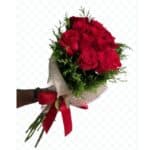 Buquê com 12 rosas,  juntinho/juta