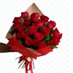 Buquê com 18 rosas, papel especial
